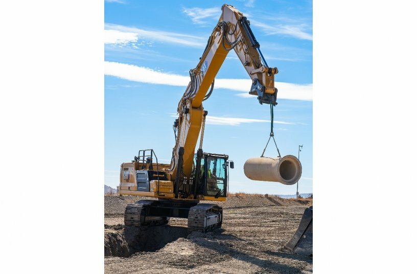 Cat® 340 Excavator with Variable Angle Boom (VAB) option.<br>IMAGE SOURCE: Caterpillar