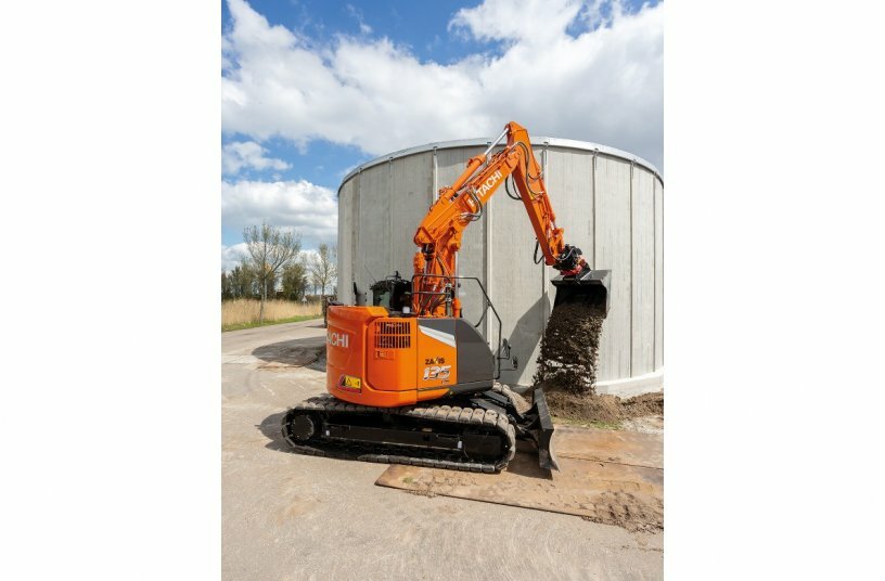 Hitachi ZX135US-7B<br>IMAGE SOURCE: Hitachi Construction Machinery (Europe) NV (HCME)