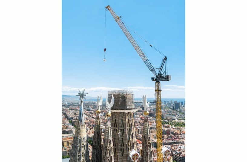 The main crane is the Liebherr 710 HC-L model and will be working on the Tower of Jesus Christ, which will stand at 172 metres in height.<br>IMAGE SOURCE: Liebherr-International Deutschland GmbH