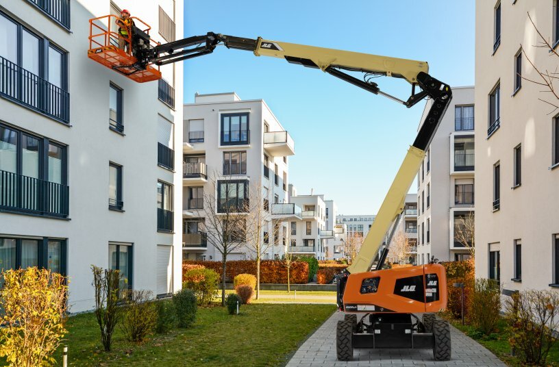 JLG-600AJ Plus-Complex<br>IMAGE SOURCE: JLG Industries, Inc.