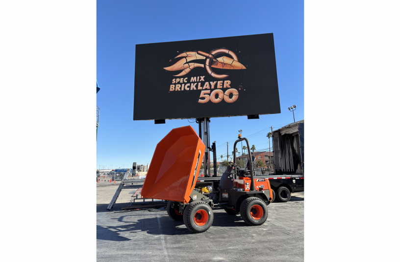 JLG AUSA D77 Dumper bei WOC<br>BILDQUELLE: JLG Industries, Inc.