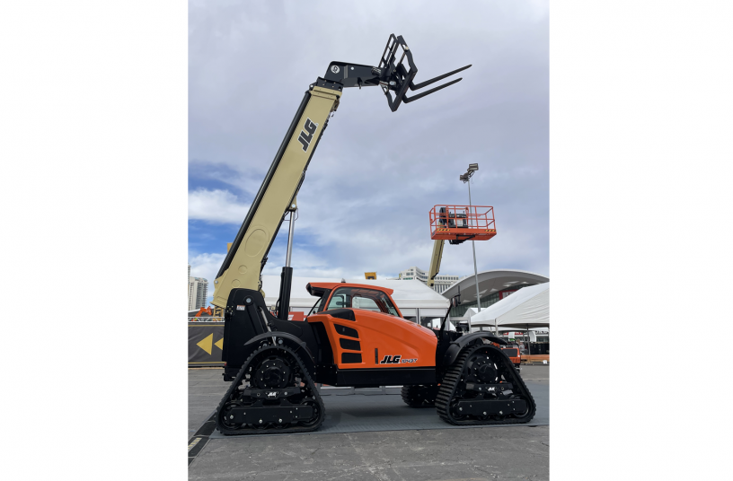 JLG Concept 1043T Quad Track Telehandler<br>IMAGE SOURCE: JLG Industries, Inc.