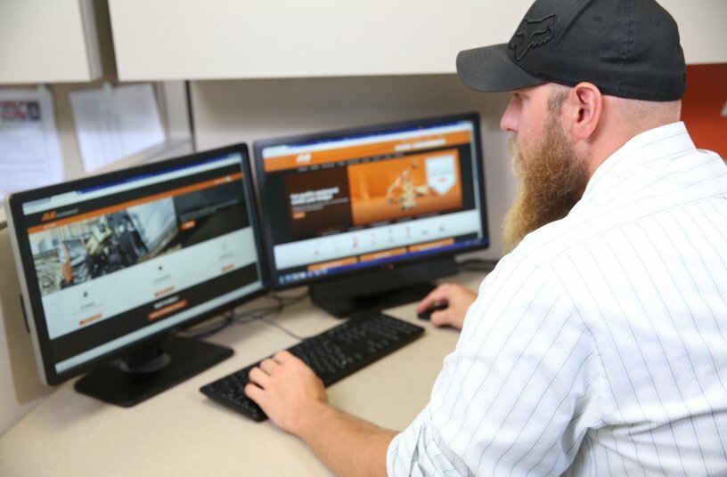JLGU YouTube Channel<br>IMAGE SOURCE: JLG Industries, Inc.