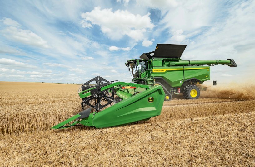 The John Deere S7 combines will be on show for the first time in the UK at Cereals<br>IMAGE SOURCE: John Deere Limited