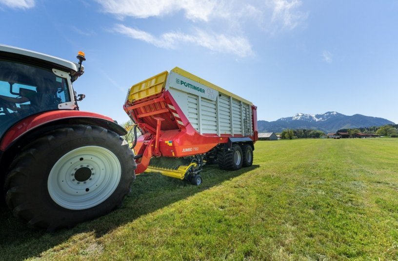 The new JUMBO shines in a modern design <br>Image source: PÖTTINGER Landtechnik GmbH