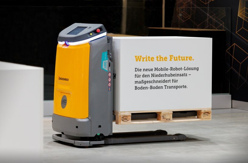 Die Zukunft der Intralogistik: Jungheinrich stellt auf der LogiMAT neue Mobile Robot-Lösung für den Niederhubeinsatz vor<br>BILDQUELLE: Jungheinrich AG