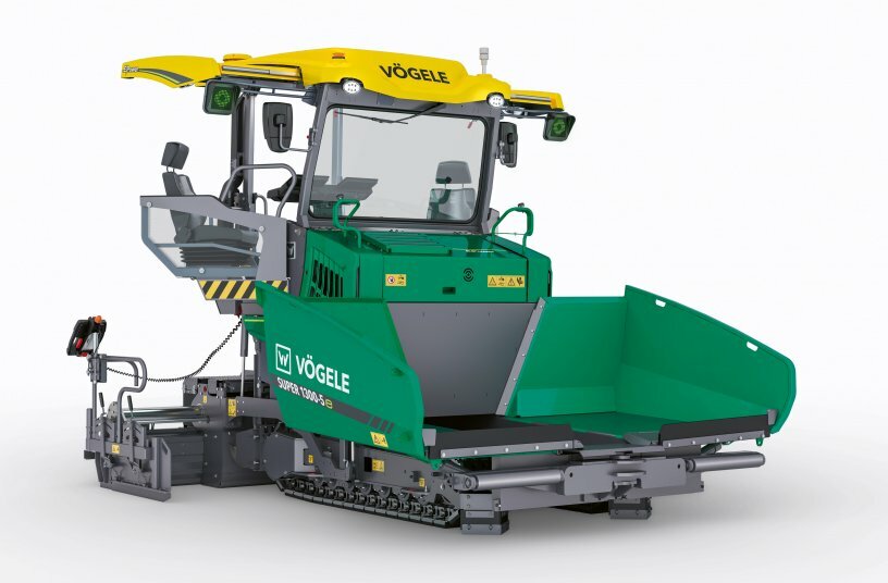 Weltpremiere auf der Bauma: Vögele präsentiert den ersten batterie-elektrischen Kompaktfertiger der Strich-5-Generation: den SUPER 1300-5e.<br>BILDQUELLE: WIRTGEN GROUP