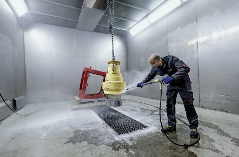 …or industry benefit from high efficiency and durability, which characterise the new stationary high-pressure unit from Kärcher.<br>IMAGE SOURCE: Alfred Kärcher SE & Co. KG