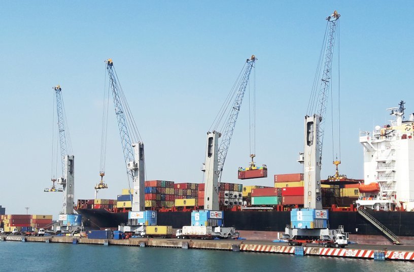 Existing fleet of Konecranes Gottwald Mobile Harbor Cranes in the Port of Veracruz<br>IMAGE SOURCE: Konecranes GmbH 