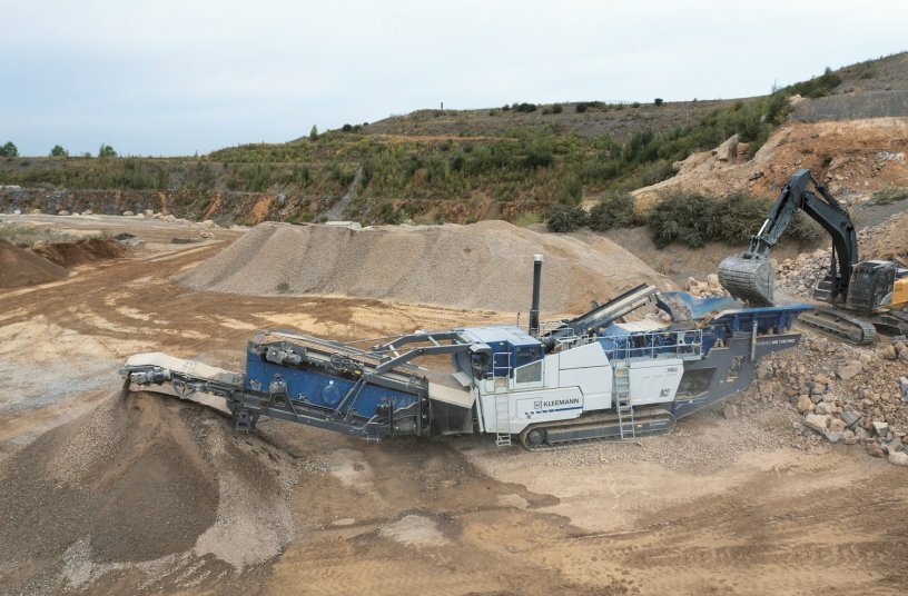 The MOBIREX MR 130i PRO impresses in Oetelshofen with a high throughput in limestone.<br>IMAGE SOURCE: WIRTGEN GROUP