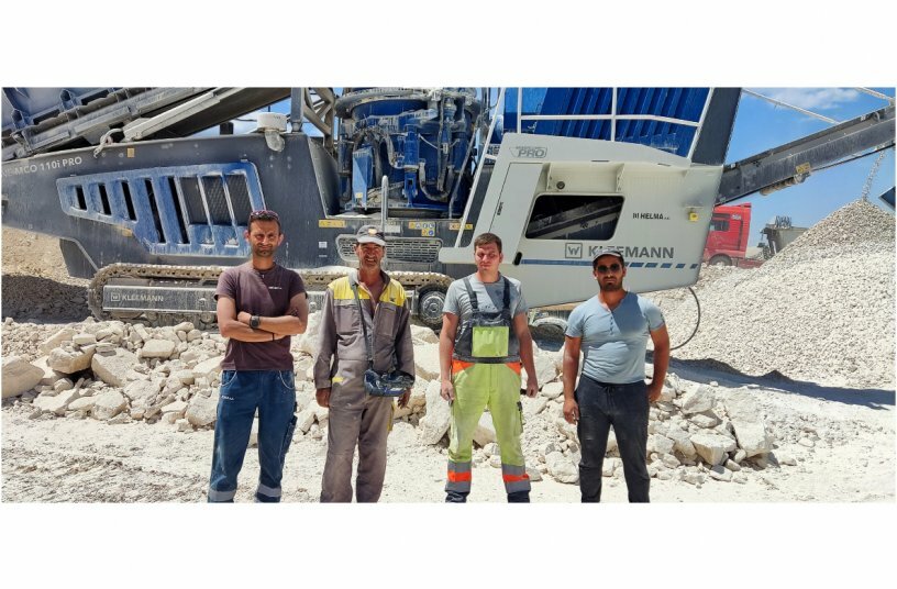 The team from the construction company carrying out the work appreciates the fast hands-on service from Kleemann and the local Wirtgen Group dealer. <br>IMAGE SOURCE: WIRTGEN GROUP