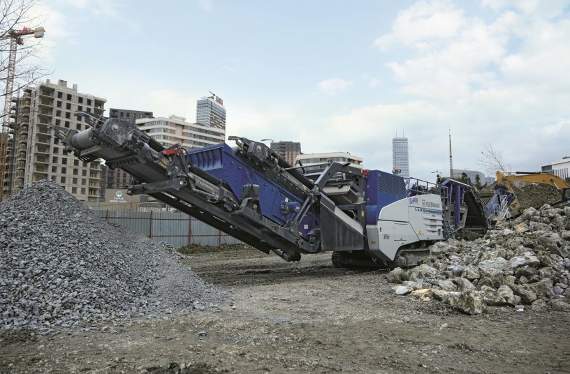 The MOBIREX MR 130i EVO2 excels with outstanding performance and top product quality.<br>IMAGE SOURCE: WIRTGEN GROUP
