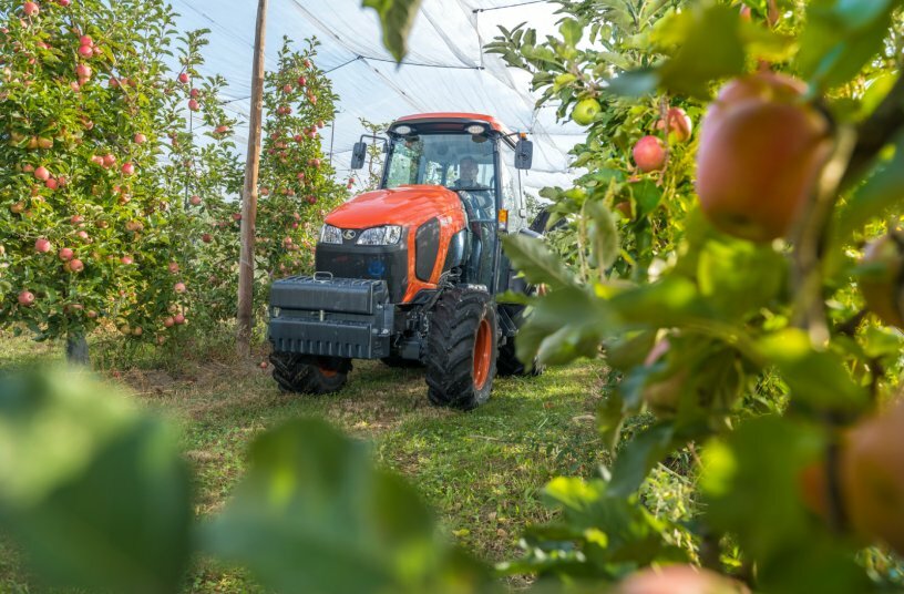 Kubota introduces the new specialists - M5002 Narrow - the new generation of narrow-track tractors<br>IMAGE SOURCE: KUBOTA (Deutschland) GmbH