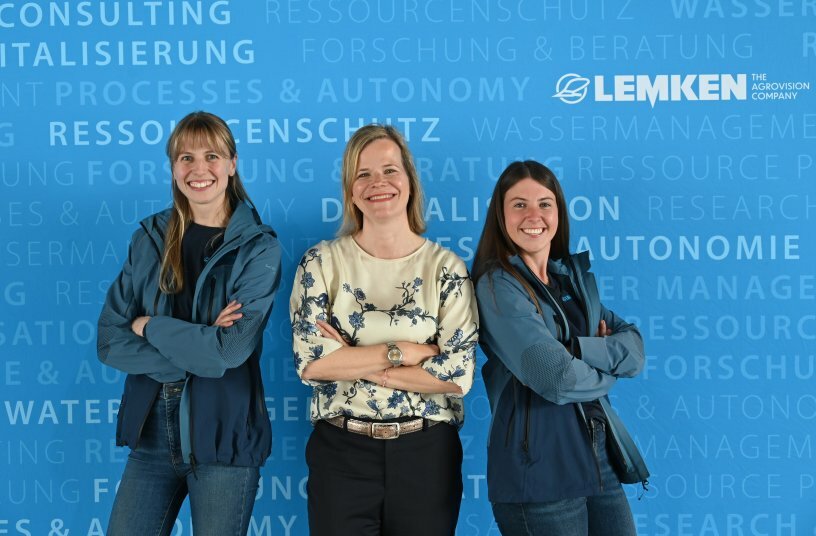 Nicola Lemken sends Freya Fliege and Christiane Fuchs on a mission with LEMKEN: Agritechnica - in the field and on social media channels.<br>IMAGE SOURCE: LEMKEN GmbH & Co. KG