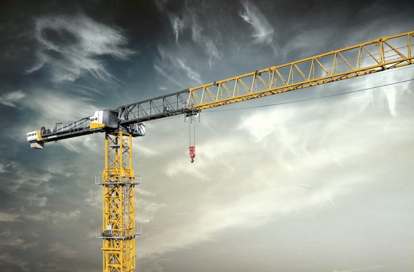 Depending on the tower system, the new 470 EC-B can reach a hook height of up to 96 metres in a freestanding position. <br> Image source: Liebherr-International Deutschland GmbH 
