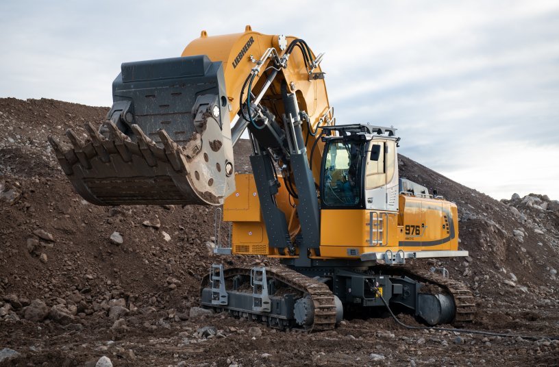 Not just extremely quiet, the R 976-E electric crawler excavator is also guaranteed to produce zero gas emissions. <br> Image source: Liebherr-France SAS