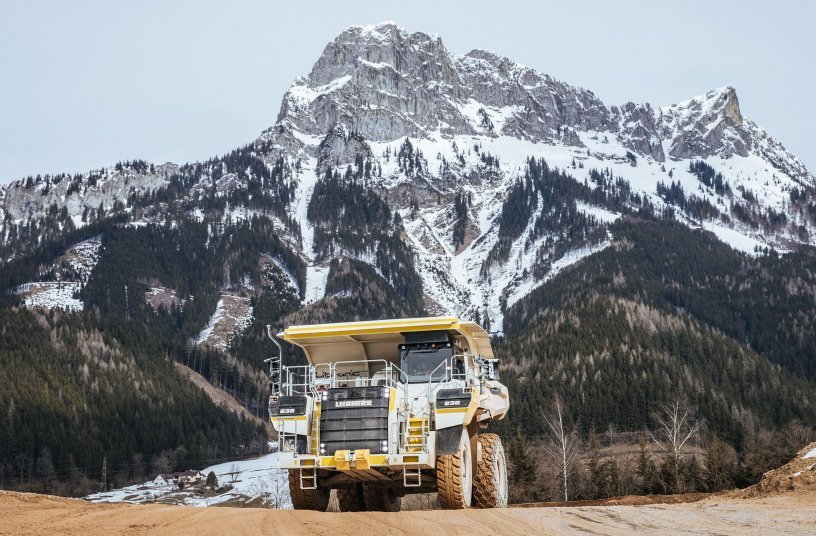 Die Mining-Trucks von Liebherr sind auch am Erzberg in Österreich im Einsatz, die Fertigung erfolgt in Frankreich. Eine neue Automatisierungslösung von KNAPP wird die Produktionsversorgung am Standort optimieren.<br>BILDQUELLE: © Liebherr-Mining