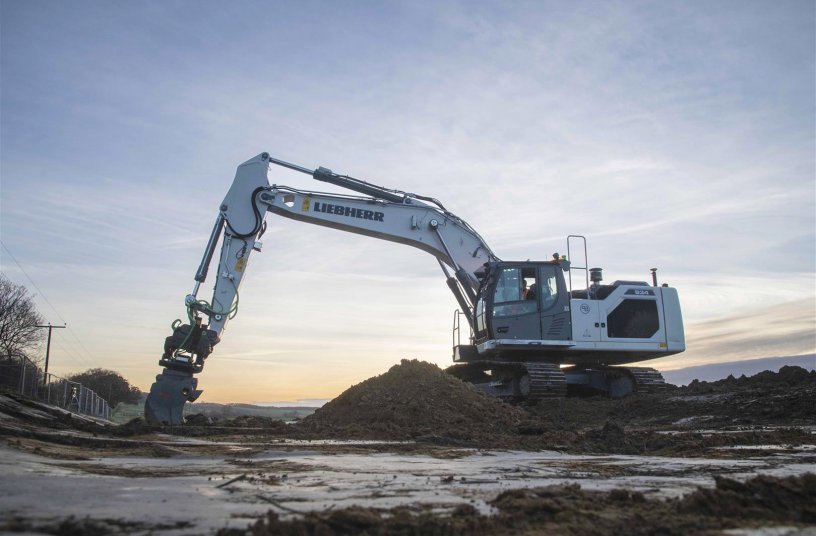 The entry into partnership between Liebherr and Leica Geosystems announced in March 2020 enables to offer Liebherr customers the expertise of both companies. <br> Image source: Liebherr-International Deutschland GmbH