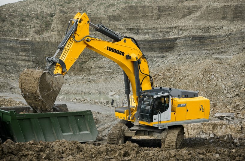 Offers more amenities and is more fuel efficient: Liebherr crawler R 992.<br>IMAGE SOURCE: Liebherr