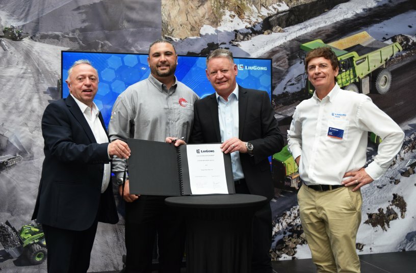 Liugong Dragon Plant Sales signing ceremony Jason Derraven second from left Andrew Millen first on right.<br>IMAGE SOURCE: LiuGong Machinery (UK) Limited.
