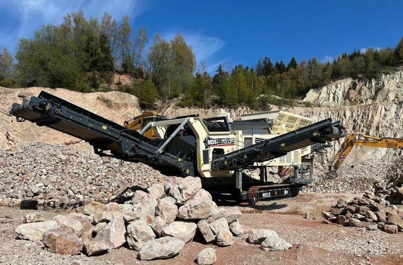 Das Flaggschiff unter den Trommelsieben, der M515, wird in der Crusher Alley präsentiert, wo Besucher die Maschine in Echtzeit in Betrieb sehen können.<br>BILDQUELLE: MDS