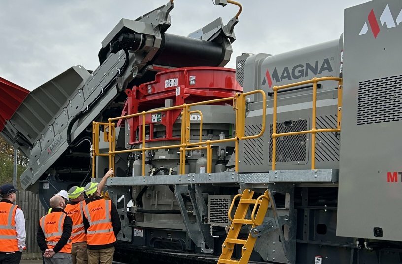 MAGNA Launches in Europe with Blue Machinery Partnership | LECTURA Press