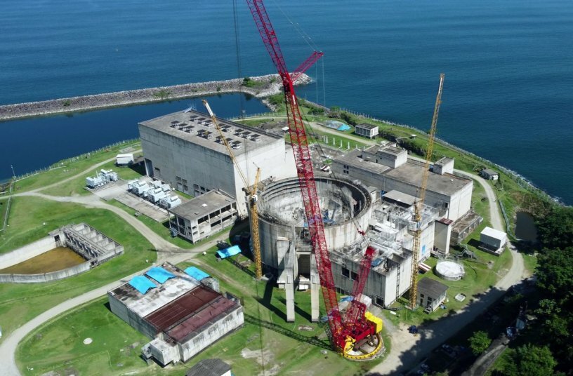 Reviving a giant<br>IMAGE SOURCE: MANITOWOC COMPANY, INC.