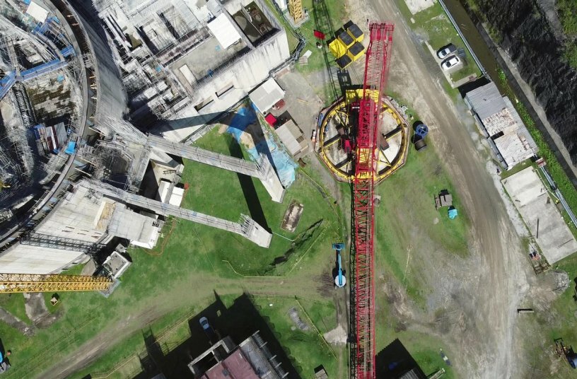 Reviving a giant<br>IMAGE SOURCE: MANITOWOC COMPANY, INC.
