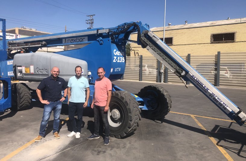 From left to right:  David Gómez, Genie Technical Services Manager in Spain and Portugal, Bernardo Raúl Gómez, Maxber General Manager and Adolfo De Diego, Technical Services Manager Maxber.<br>IMAGE SOURCE: Terex Corporation; Terex, Genie