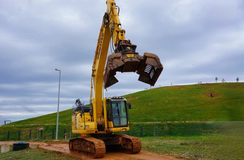MB Crusher G1200 - KOMATSU PC 210 - Croatia<br>IMAGE SOURCE: MB Crusher