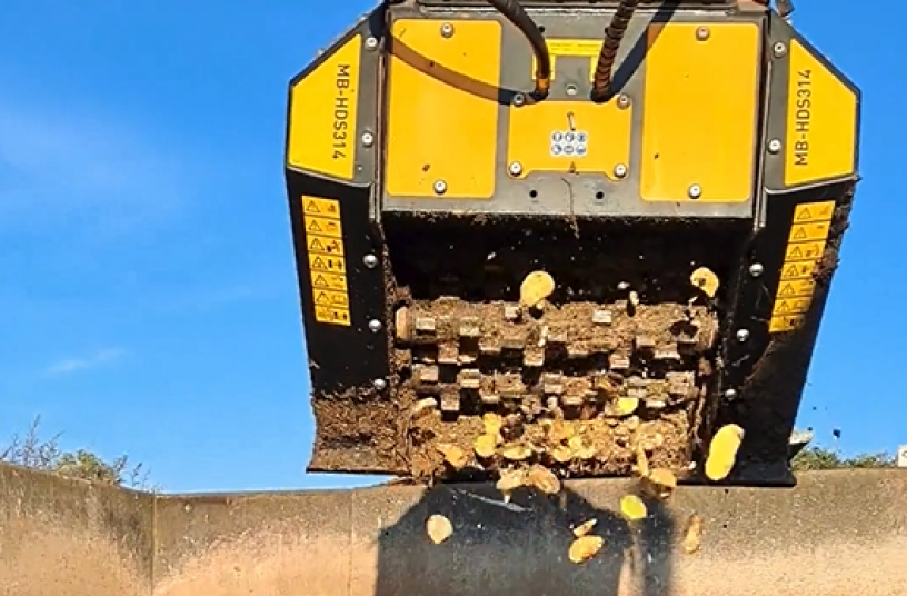 Cleaning and Chopping Potatoes with MB-HDS314 Shafts Screener & RM Kit for Faster Decomposition<br>IMAGE SOURCE: MB Crusher