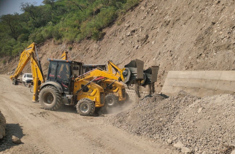 MB-L160 - Manitou MBL 745 HTS - India - Recycling<br>IMAGE SOURCE: MB Crusher