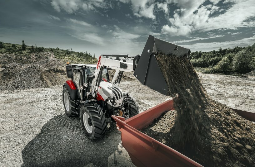 More choice for Steyr expert customers: Two transmissions and three feature packs<br>IMAGE SOURCE: STEYR