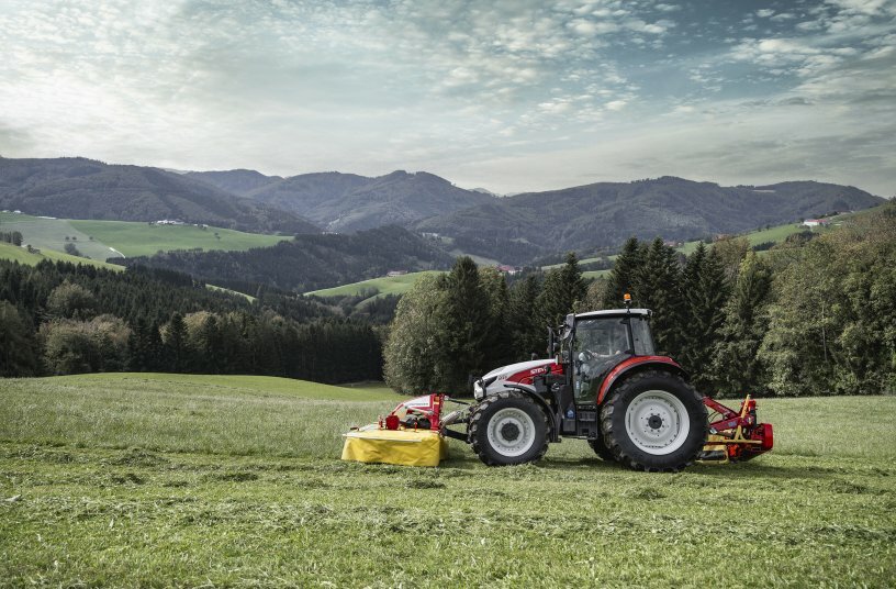 New choice of Steyr® Plus models with added features<br>IMAGE SOURCE: CNH Industrial NV