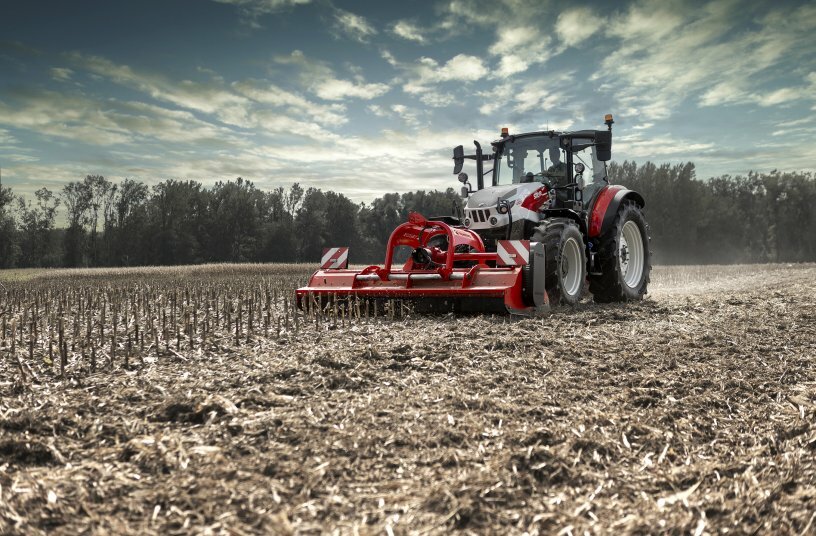 New choice of Steyr® Plus models with added features<br>IMAGE SOURCE: CNH Industrial NV