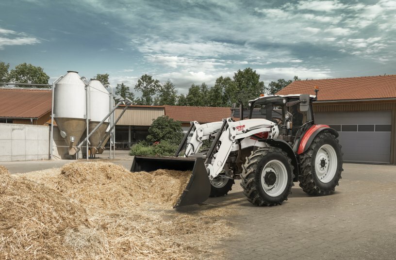 New choice of Steyr® Plus models with added features<br>IMAGE SOURCE: CNH Industrial NV