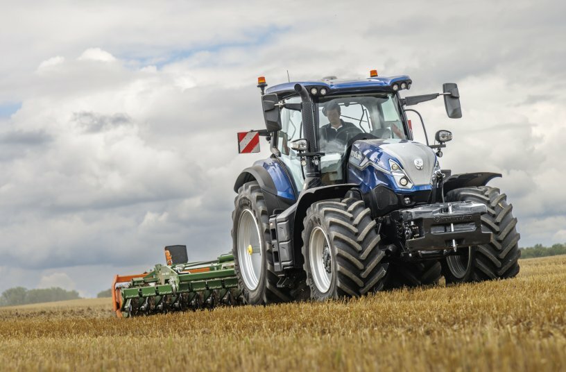 New Holland T7 Standard Wheelbase<br>IMAGE SOURCE: New Holland Agriculture