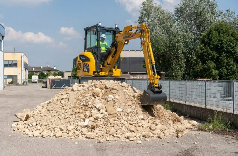 KOMATSU PC33E<br>IMAGE SOURCE: KOMATSU