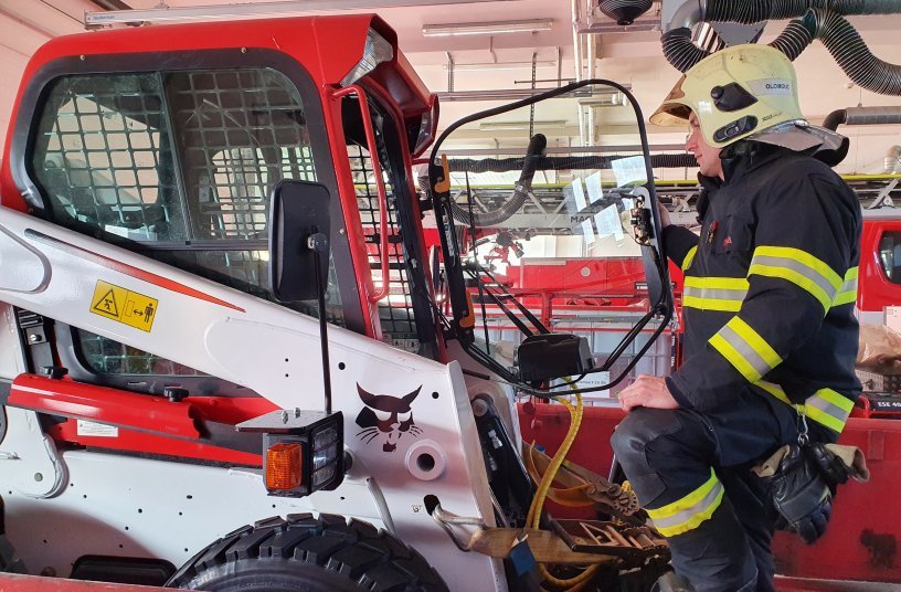 Ob Tornados oder Sturzfluten – Bobcat-Lader unterstützen Feuerwehrleute in Tschechien<br>BILDQUELLE: Doosan Bobcat EMEA