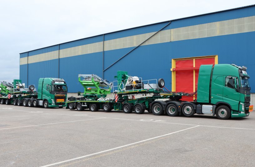 The long and the short of Goldhofer »BLADES«, with the Interface and Ves-tas friction clamp: for carrying the latest rotor blades and for empty running. <br> Image source: Goldhofer