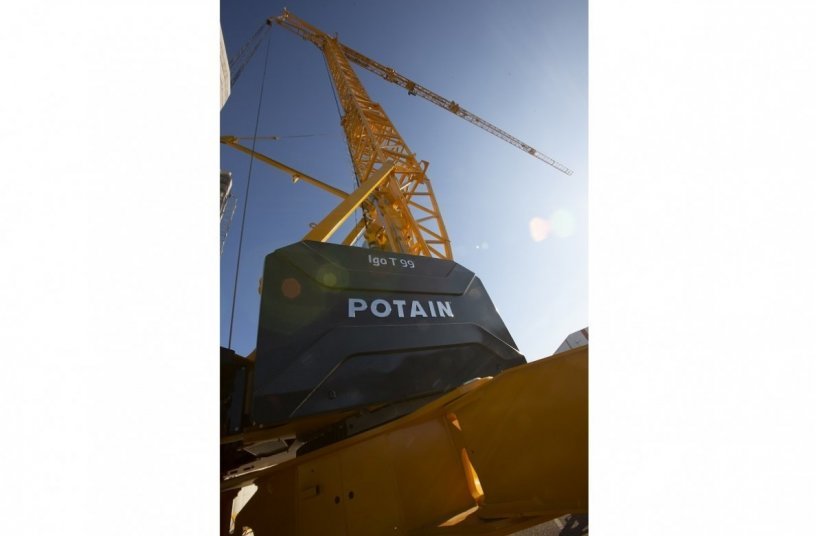  Potain self-erecting crane Igo T 99 <br>Image source: THE MANITOWOC COMPANY, INC. 