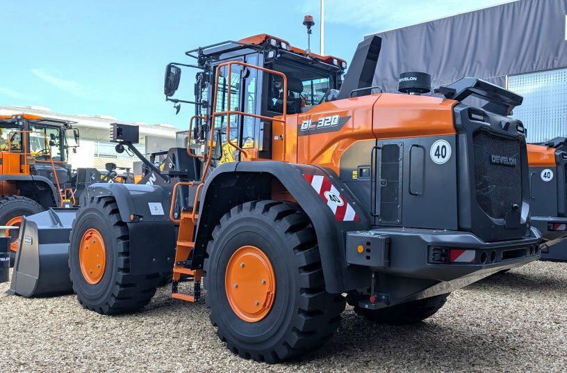 New Waste and Recycling Kit for Develon DL-7 Wheel Loaders<br>IMAGE SOURCE: DEVELON