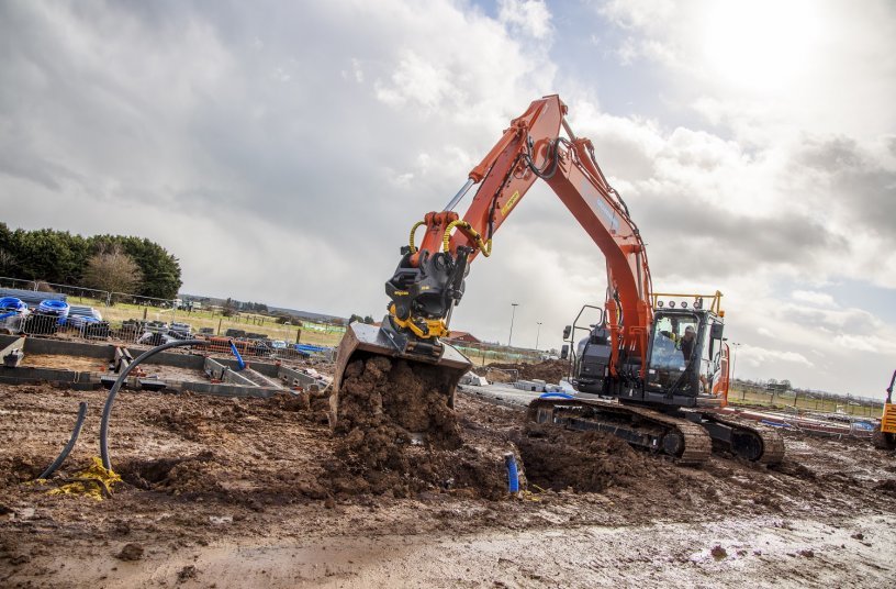 Nothing comes close to Zaxis excavators for BCL Groundworks, UK<br>IMAGE SOURCE: Hitachi Construction Machinery (Europe) NV