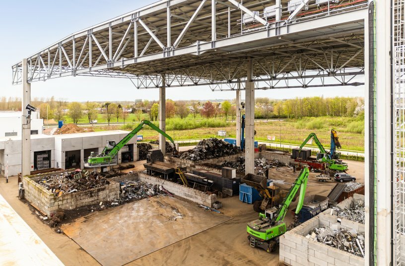 The SENNEBOGEN machines support the sorting of scrap. <br>IMAGE SOURCE: SENNEBOGEN