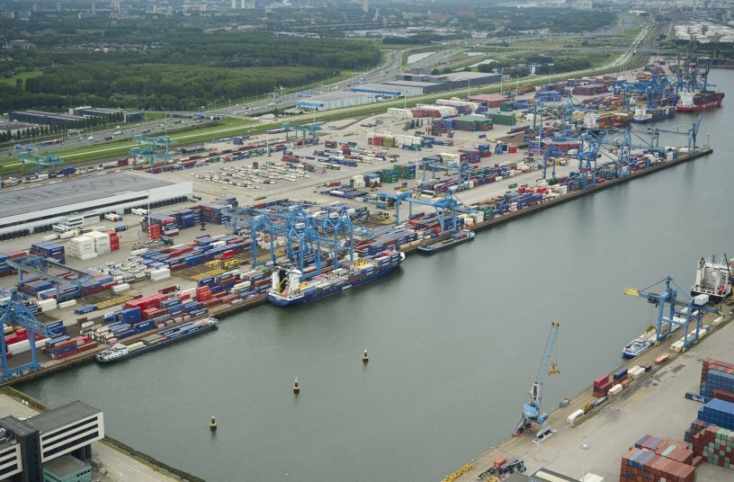 Rotterdam Short Sea Terminals<br>IMAGE SOURCE: Kalmar