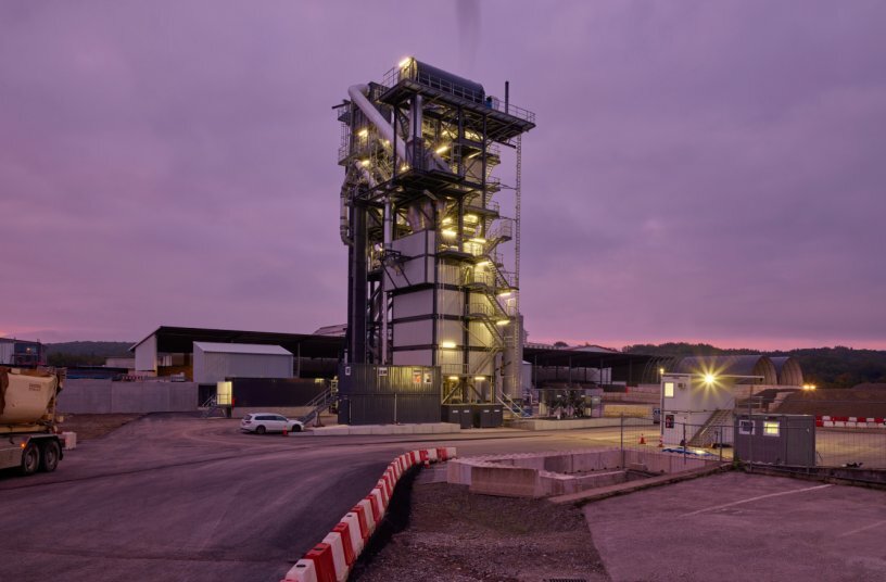 The construction of the RPP 3000 Plus HG asphalt mixing plant from Benninghoven not far from Geneva was completed in only six months.<br>IMAGE SOURCE: WIRTGEN GROUP