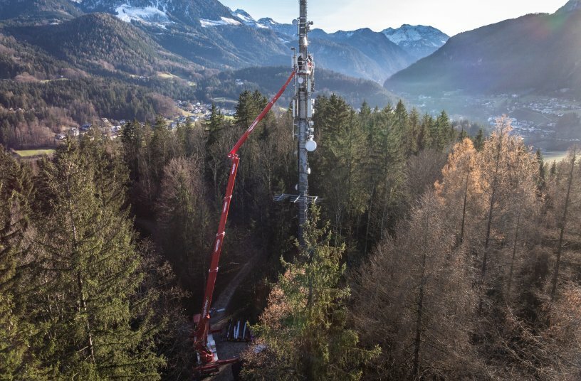  Emissionsfreier Einsatz in alpiner Umgebung: RUTHMANN STEIGER® T 570 HF Hybrid im Einsatz bei roggermaier<br>BILDQUELLE: RUTHMANN