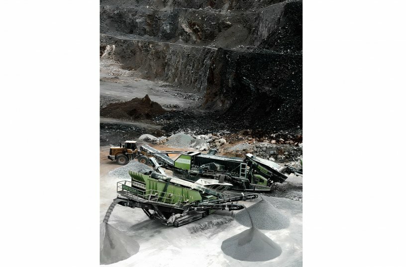 Die vollelektrische Plug-in-Horizontalsiebanlage S12 von MESDA: Leistungsstarke und energieeffiziente Lösung für anspruchsvolle Einsätze in Naturstein, Mining und Recycling.<br>BILDQUELLE: MESDA Deutschland GmbH & Co. KG