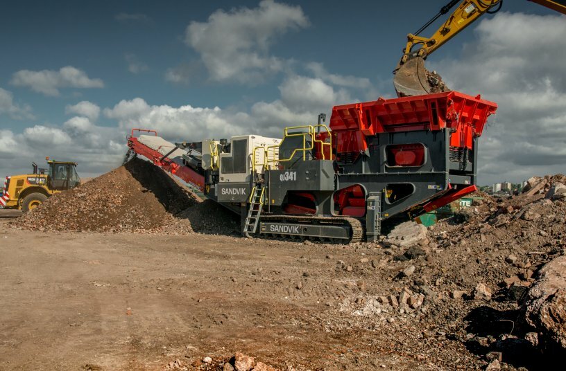 Sandvik QJ341<br>IMAGE SOURCE: Sandvik Mobile Crushing and Screening