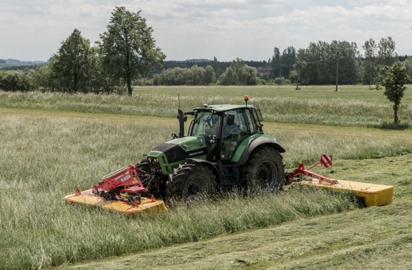SC-301 – Front-mounted mower<br>IMAGE SOURCE: Strojírny Rožmitál